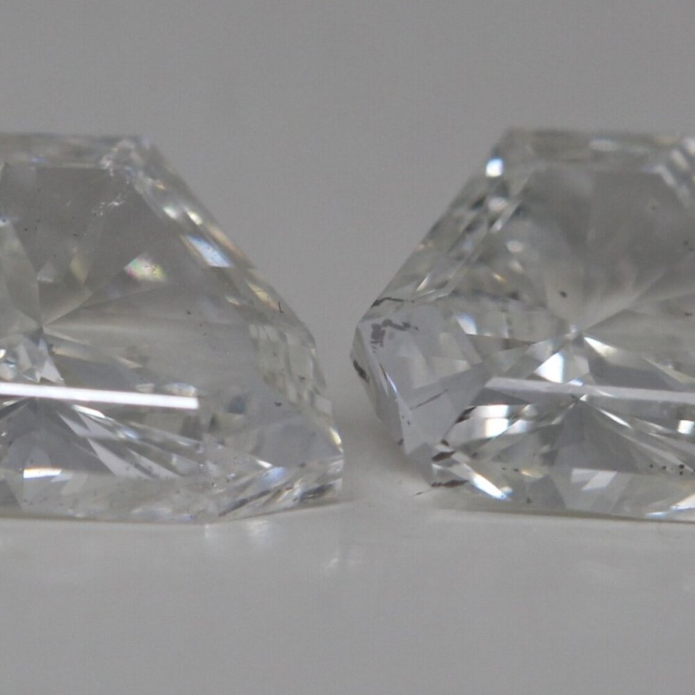 A Pair Of Shield Natural Mined Loose Diamonds (1.62 Ct G Si1) C52000015
